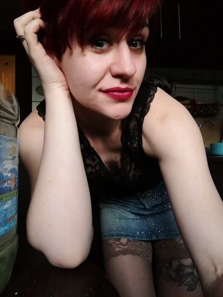  ,   Vikki, 38 ,   , 