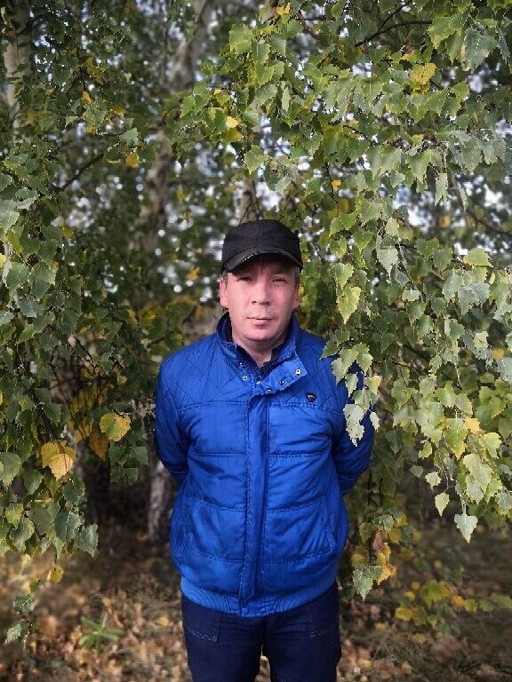  29118337  Pavel, 42 ,    