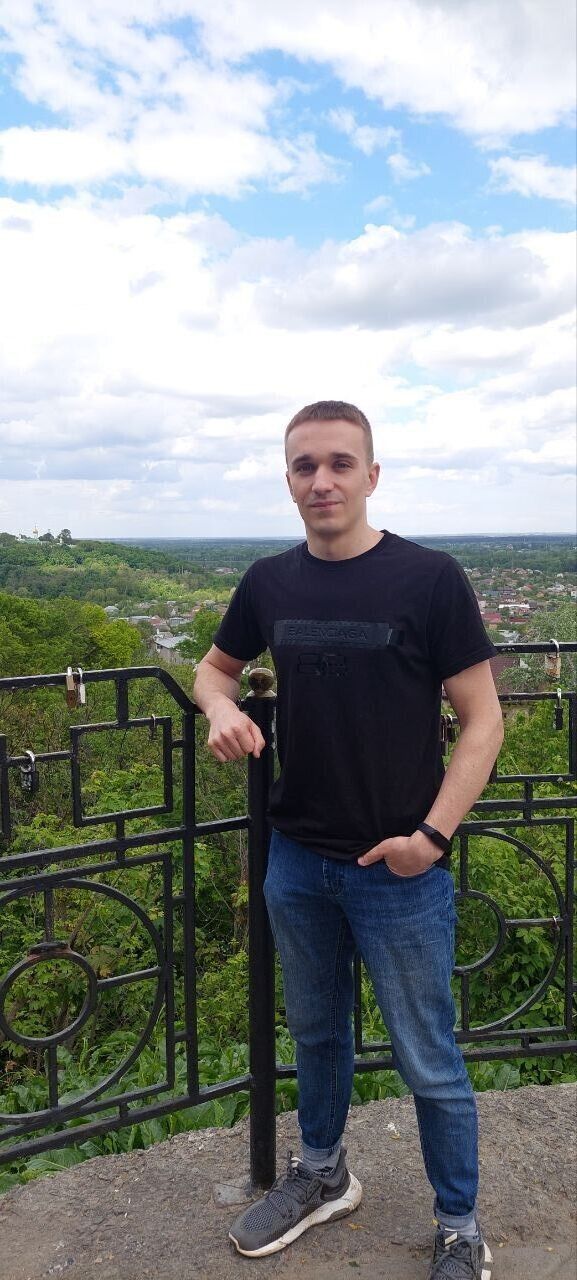  52065307  Pavel, 25 ,    