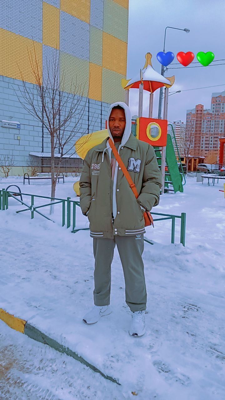  49042817  Yagouba, 27 ,    