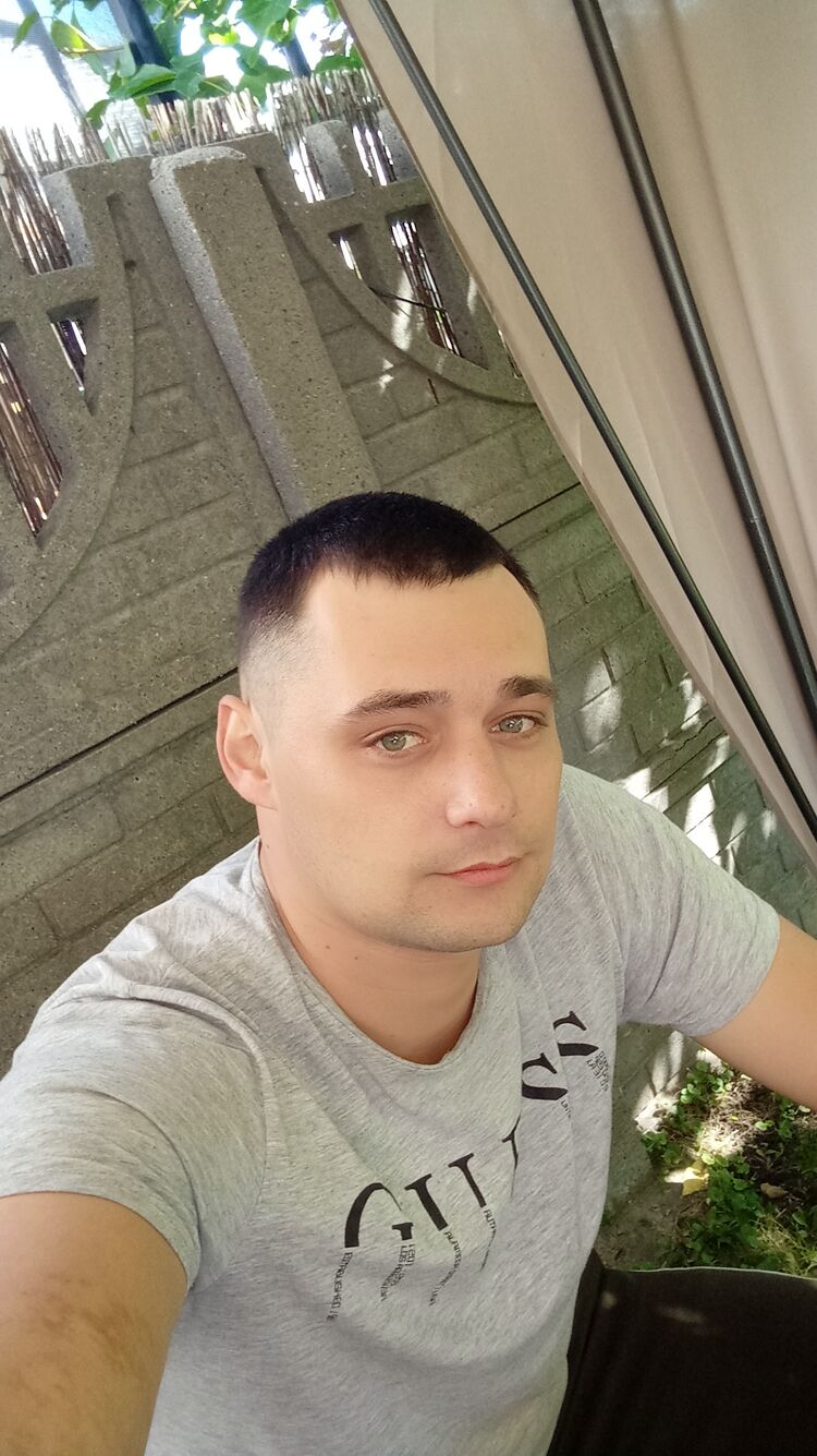  50729607  Andriy, 34 ,    