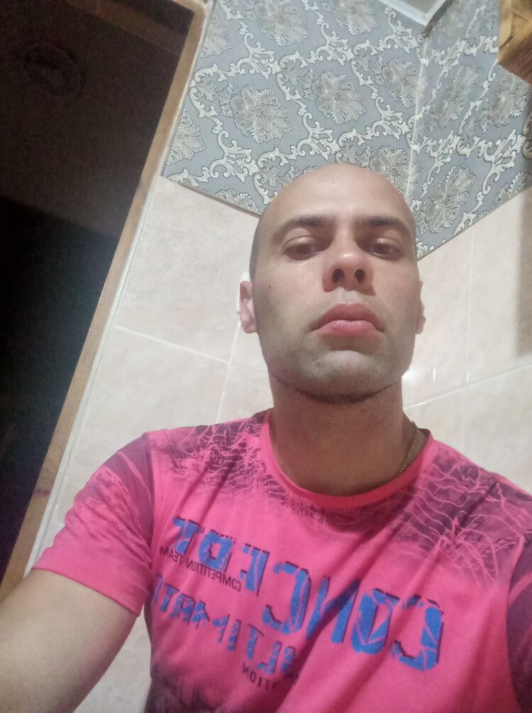  44515517  Miha, 35 ,    
