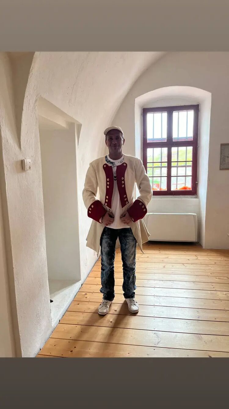  53606947  Ruslan, 45 ,    Praha