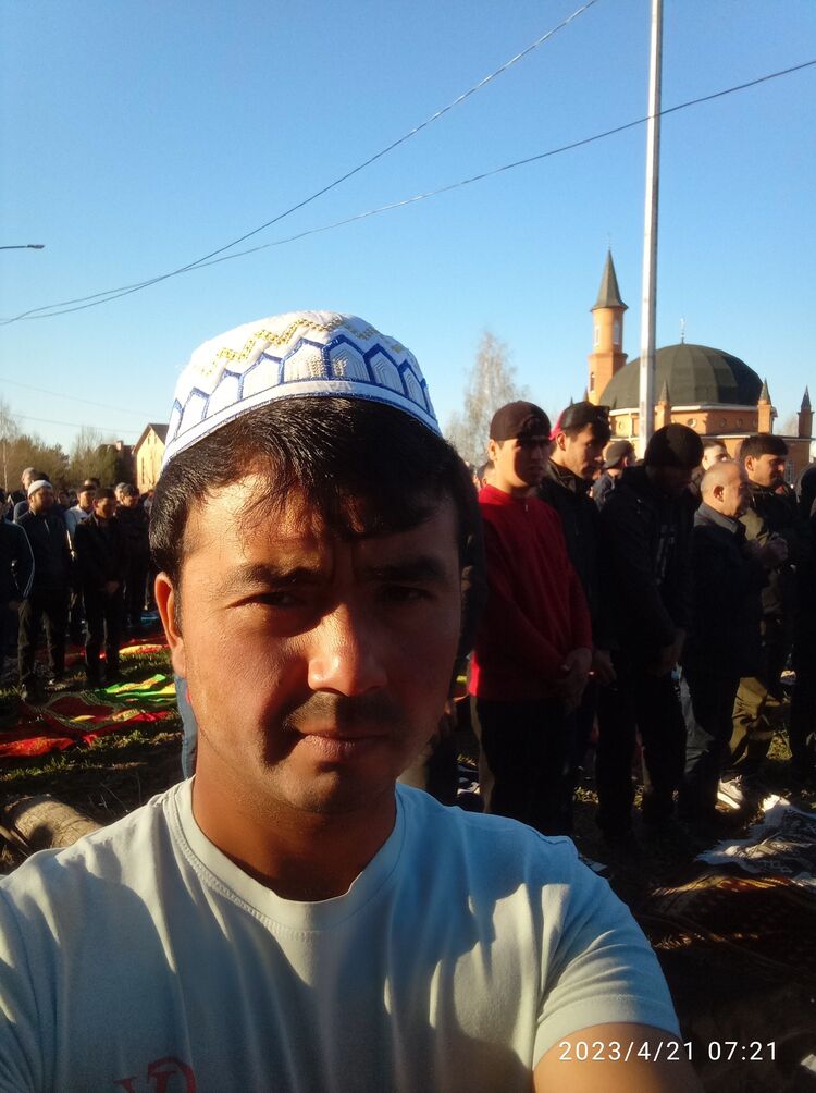  34140057  Abubakr, 31 ,    