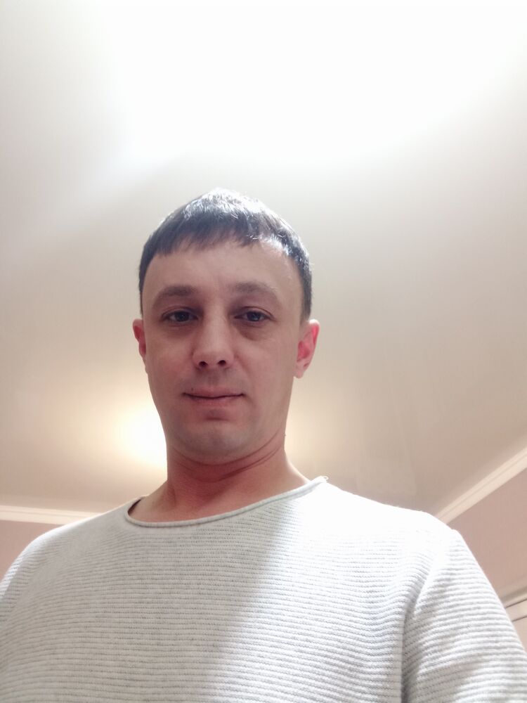  ,   Vladimir, 37 ,   ,   