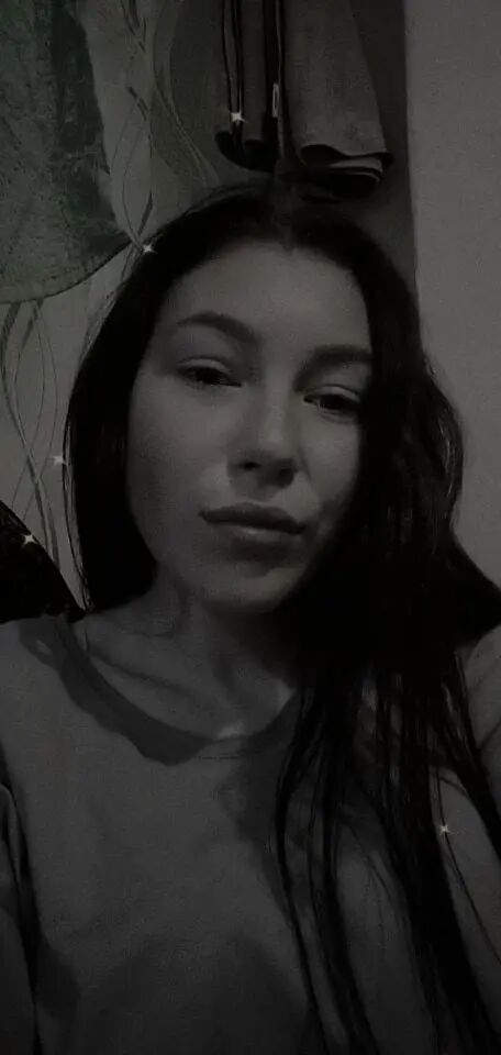  43020077  Anna, 19 ,    
