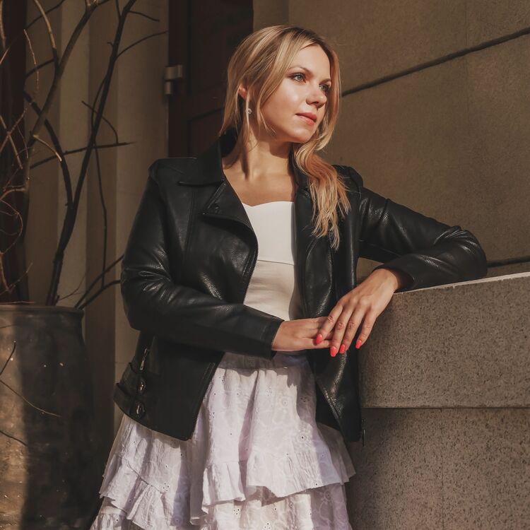  53290807  Ekaterina, 37 ,    