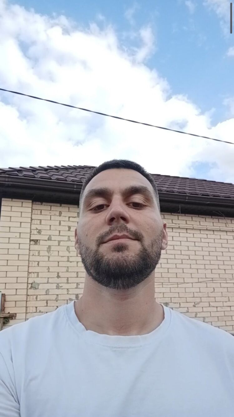  46111337  Vlados, 32 ,    