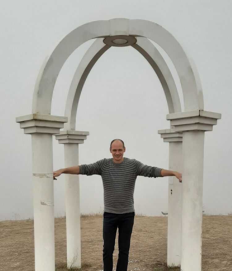  22341077  Anatoliy, 40 ,    