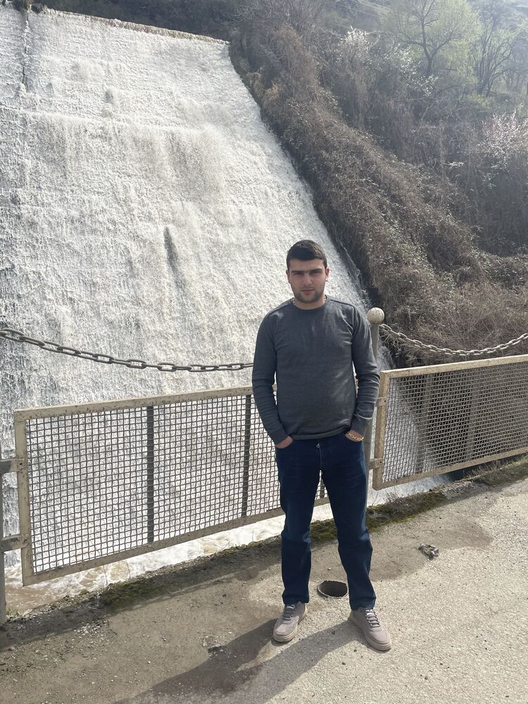  39981067  Tigran, 25 ,    