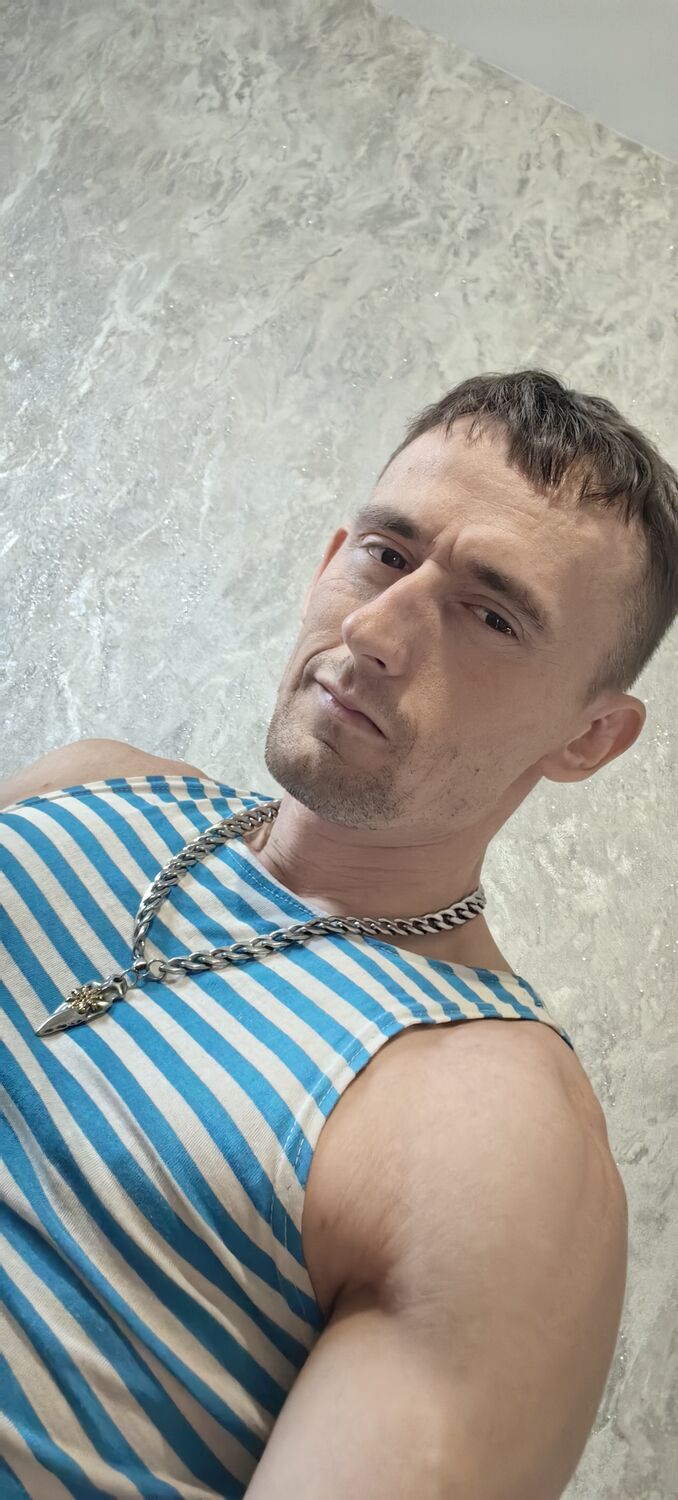  52279697  , 33 ,    