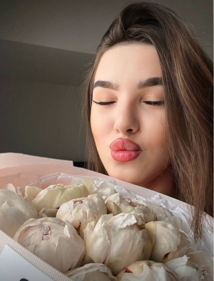  49308847  Karolina, 25 ,    