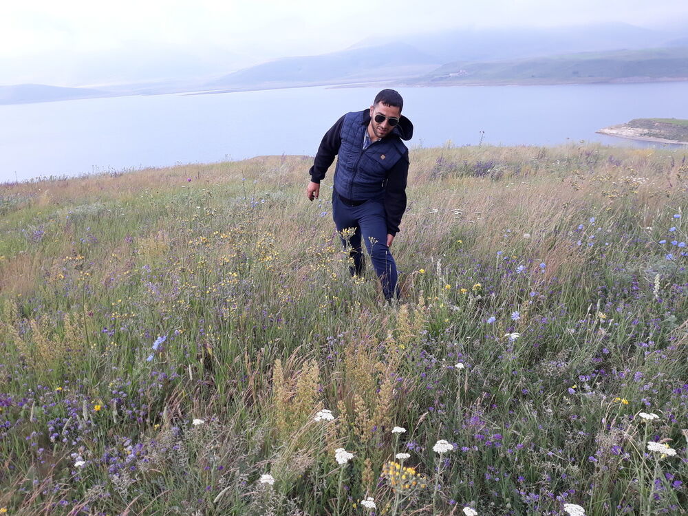  ,   Narek, 34 ,   