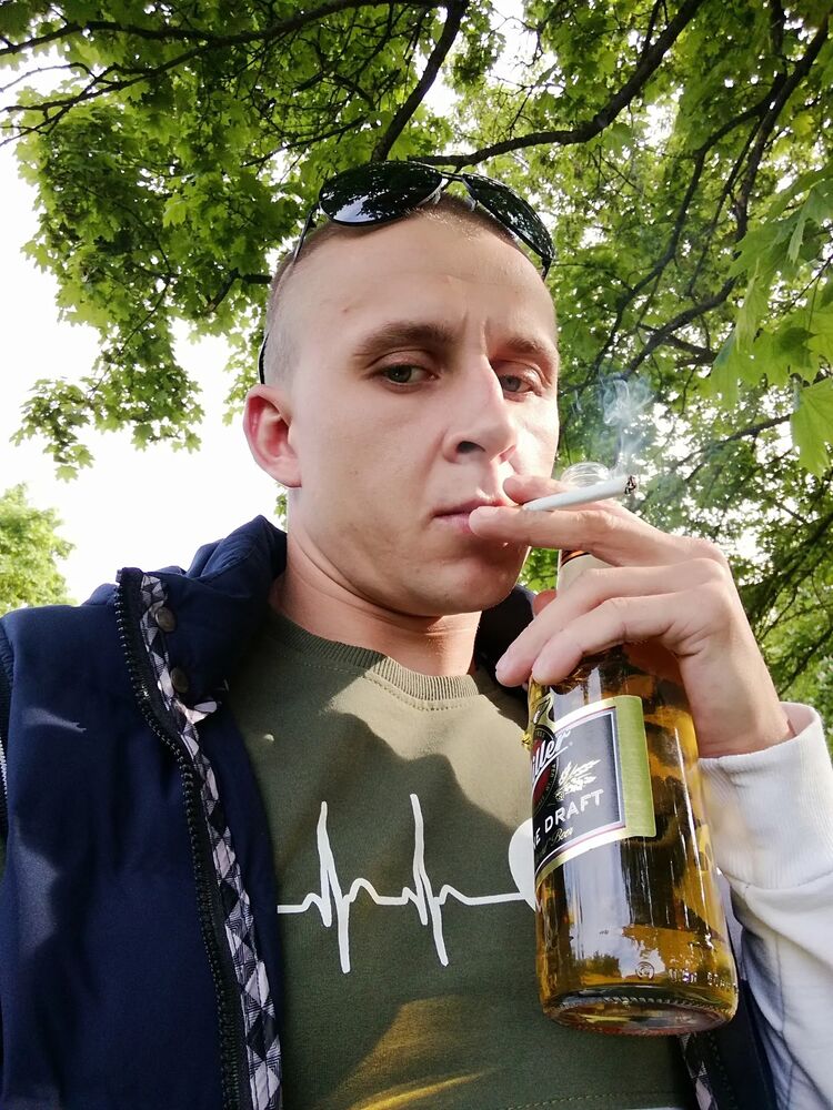  43497627  , 32 ,    