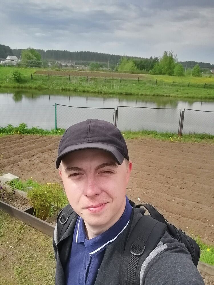  20435987  Kraidj, 31 ,    