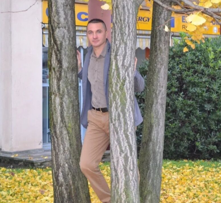  46258757  Alexandru, 36 ,    