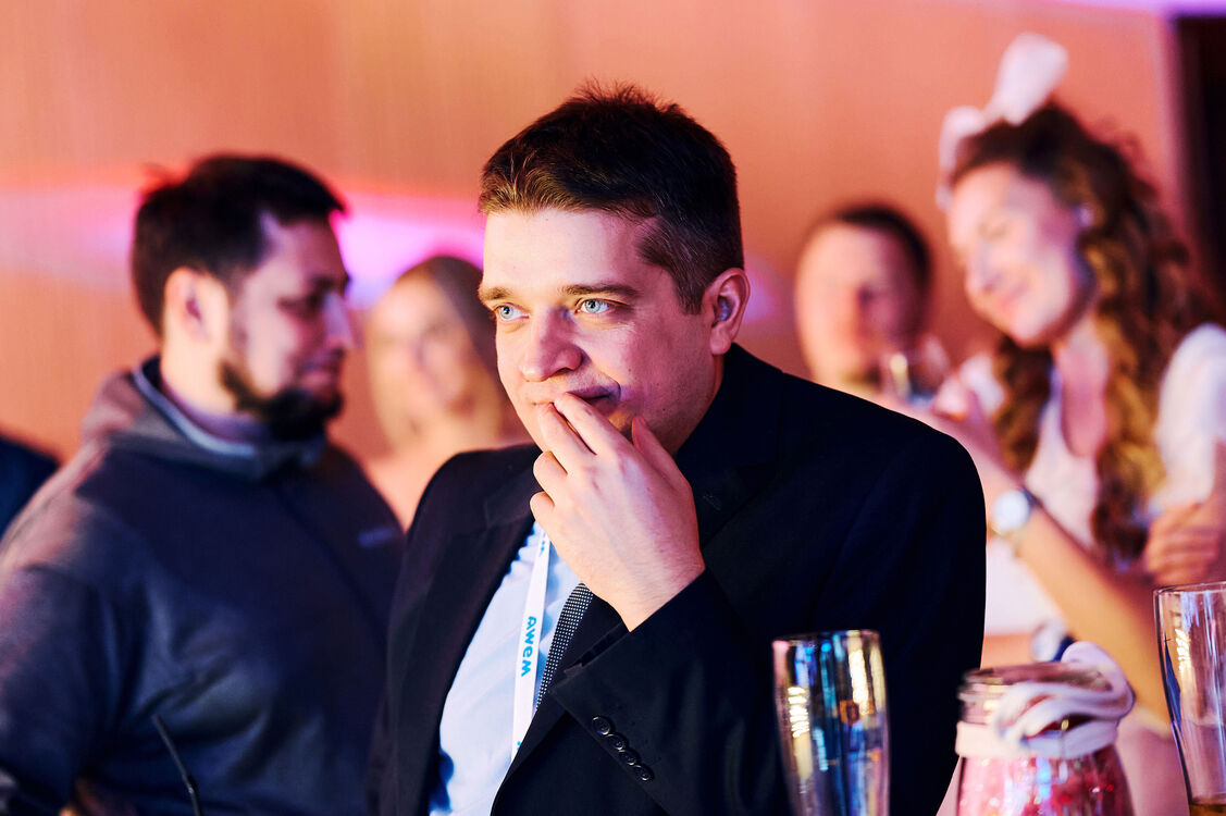  38192247  Evgeniy, 40 ,    