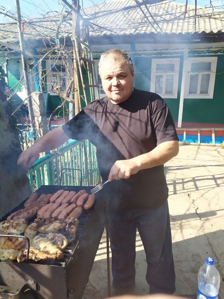  46014437  Valeriu, 56 ,    