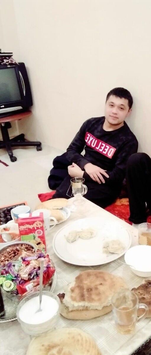  18853987  , 33 ,    -