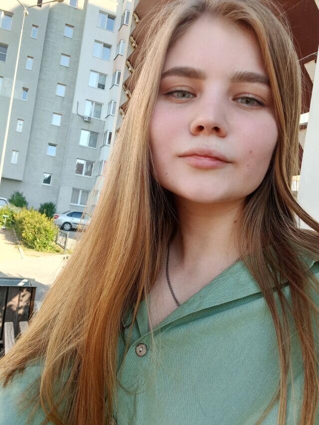  28753527  Victoria, 25 ,    