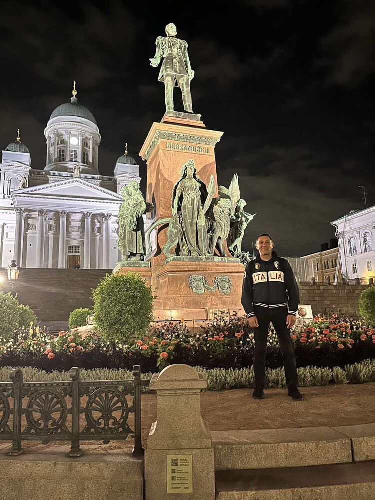  ,   Vlad, 47 ,   ,   