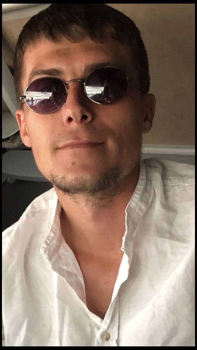  33666237  Igor, 33 ,    