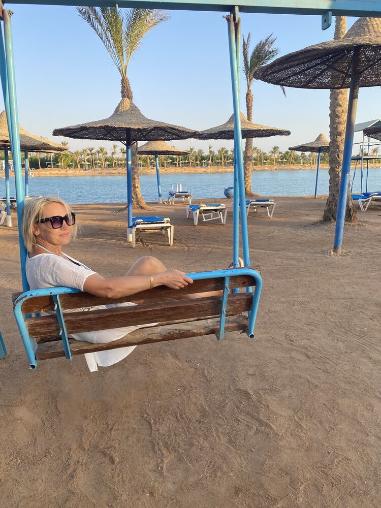  ,   Olga, 48 ,   ,   , c , 