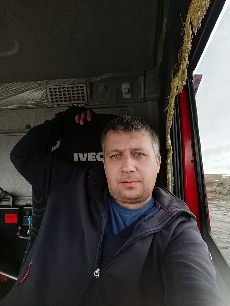  33012587  , 38 ,    