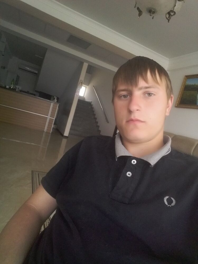  12180227  Denis, 26 ,    