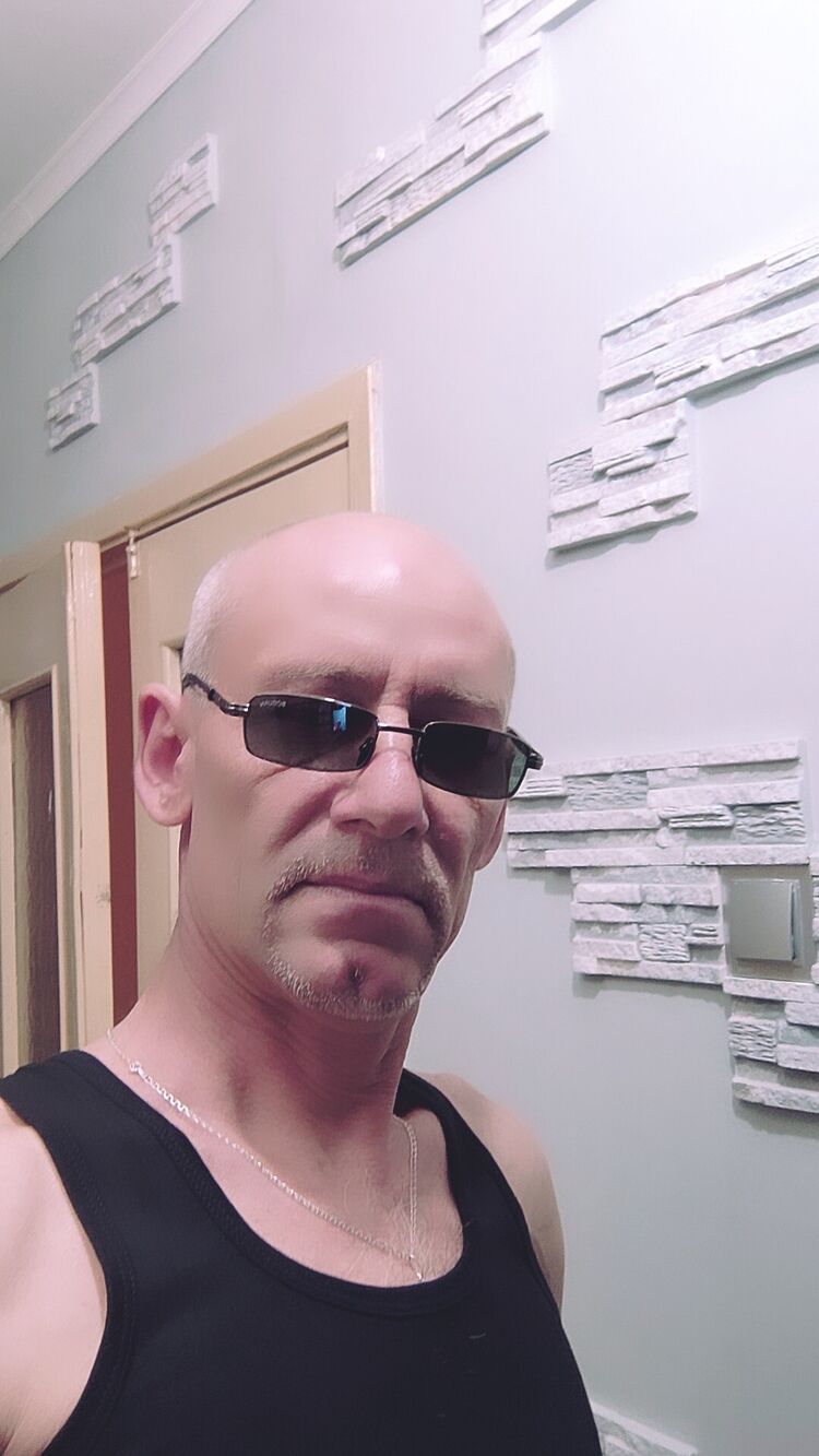  44527967  , 51 ,    