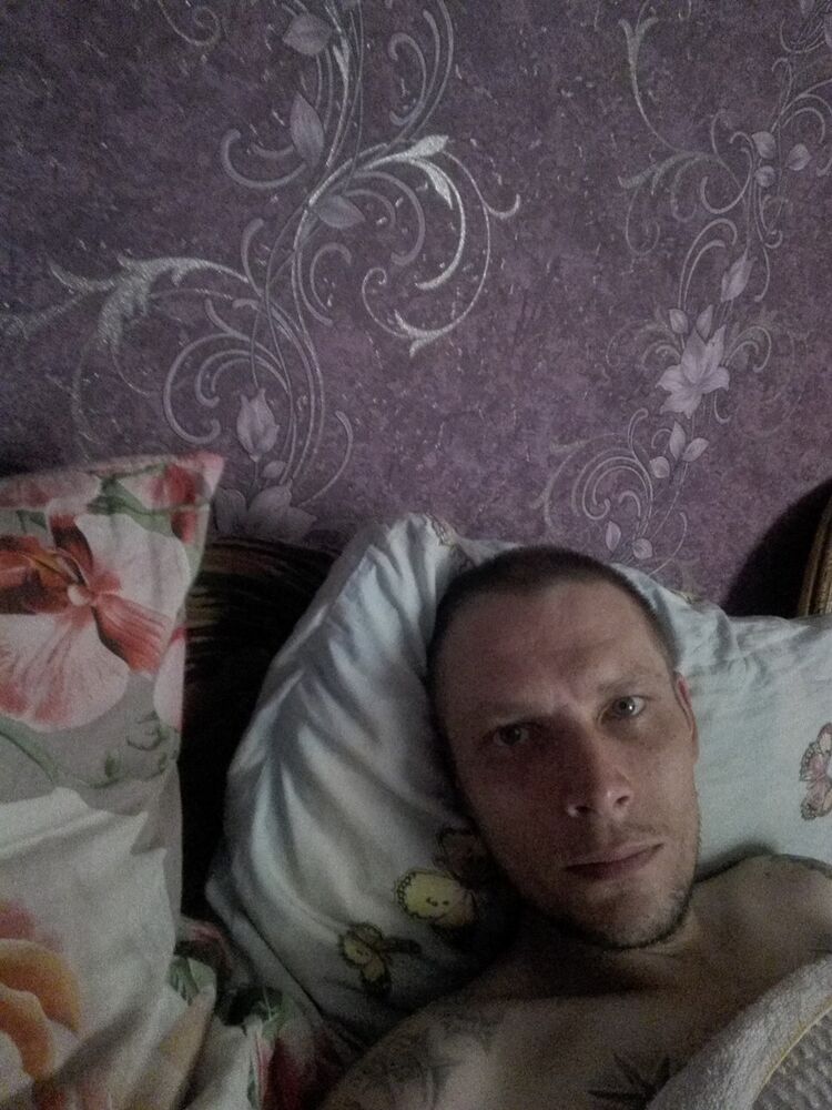  17279427  Mihail, 40 ,    