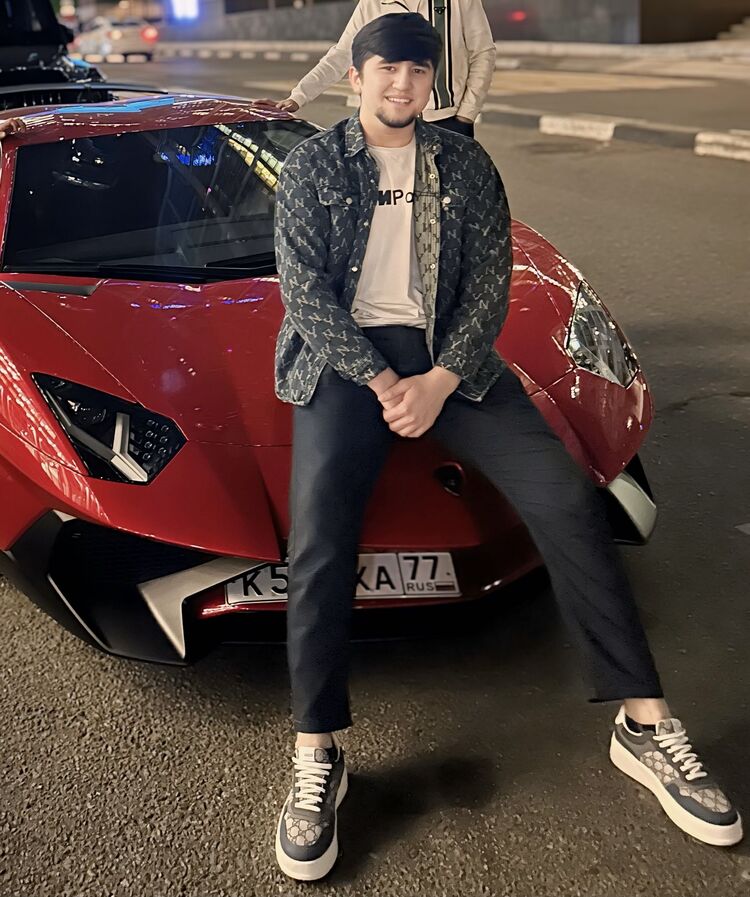  43363257  Islom, 20 ,    