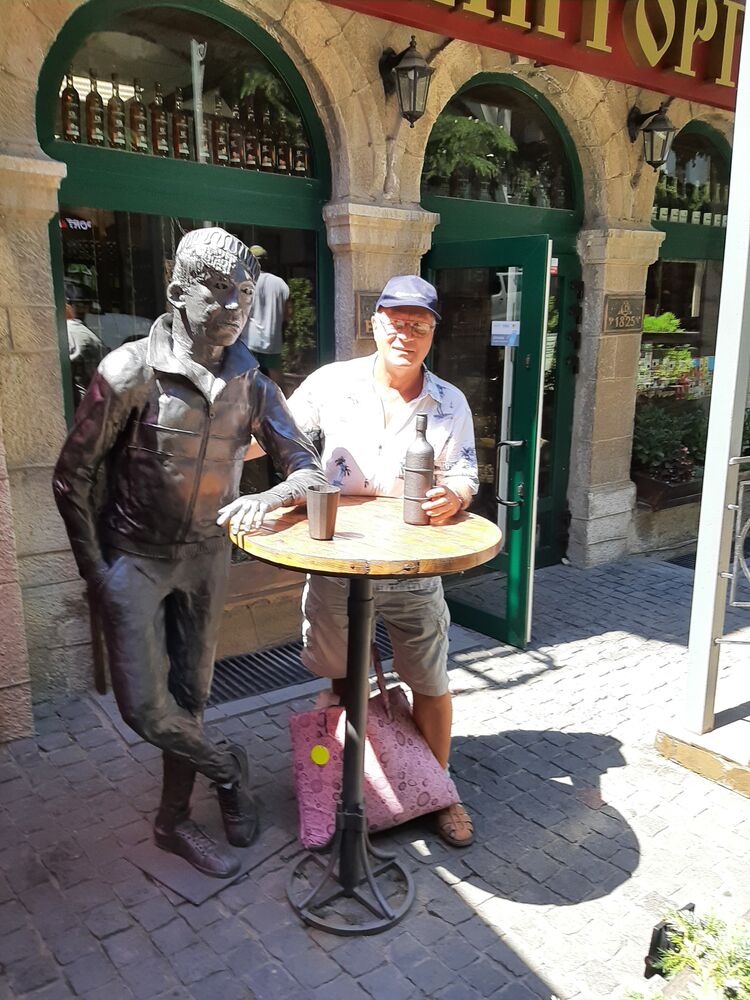  ,   Viktor s, 59 ,   ,   