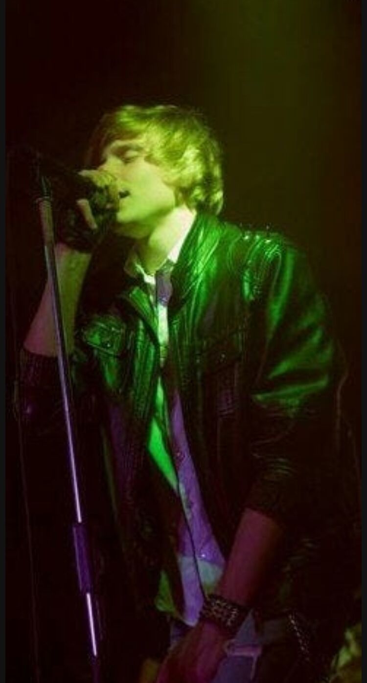  43834237  , 31 ,    -