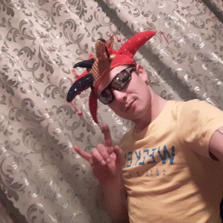  45279637   , 34 ,    