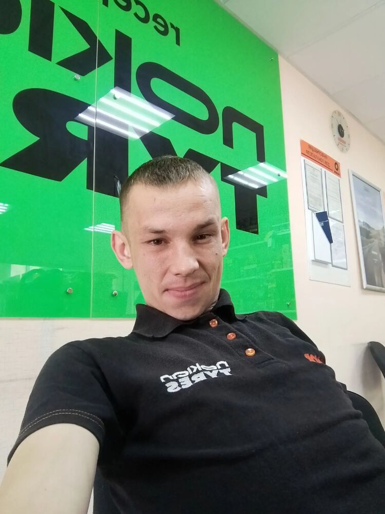  37945107  Semyon, 30 ,    