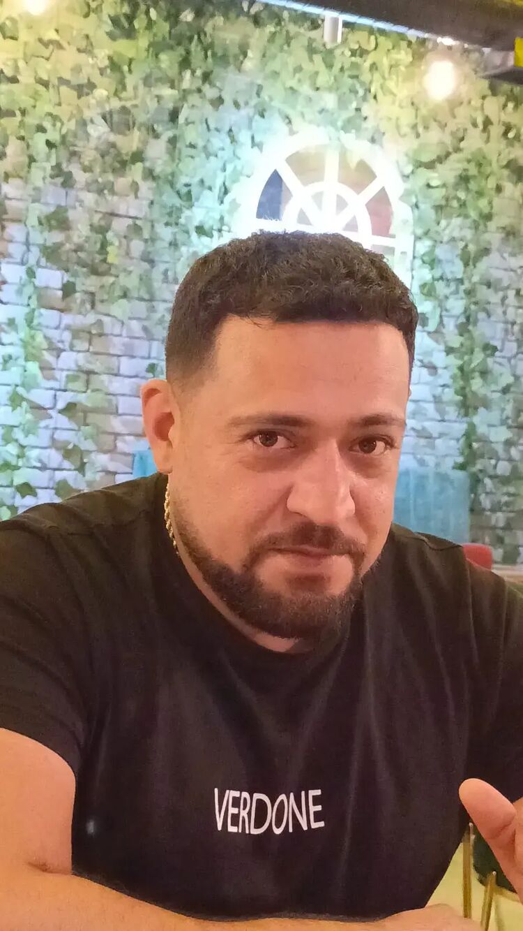  53760547  Metleb, 37 ,    