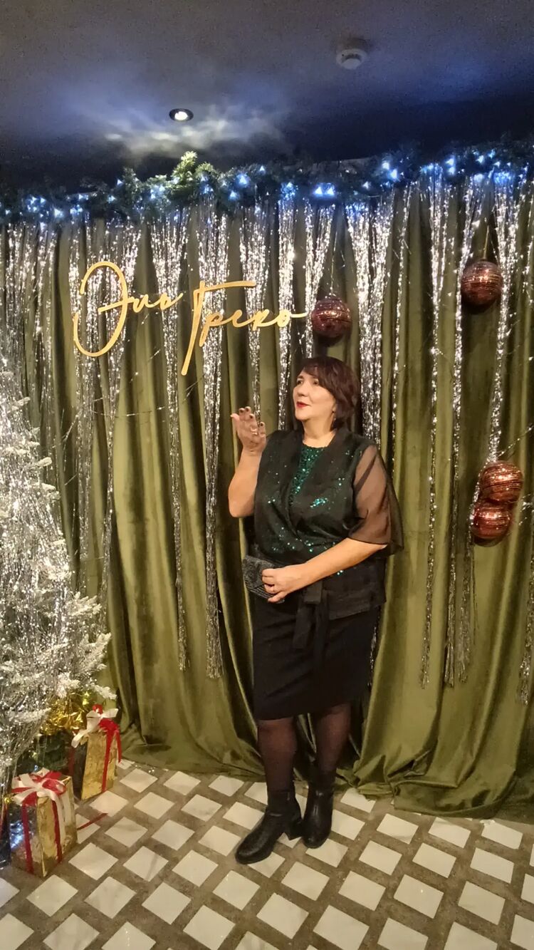  48563257  Tatyana, 49 ,    