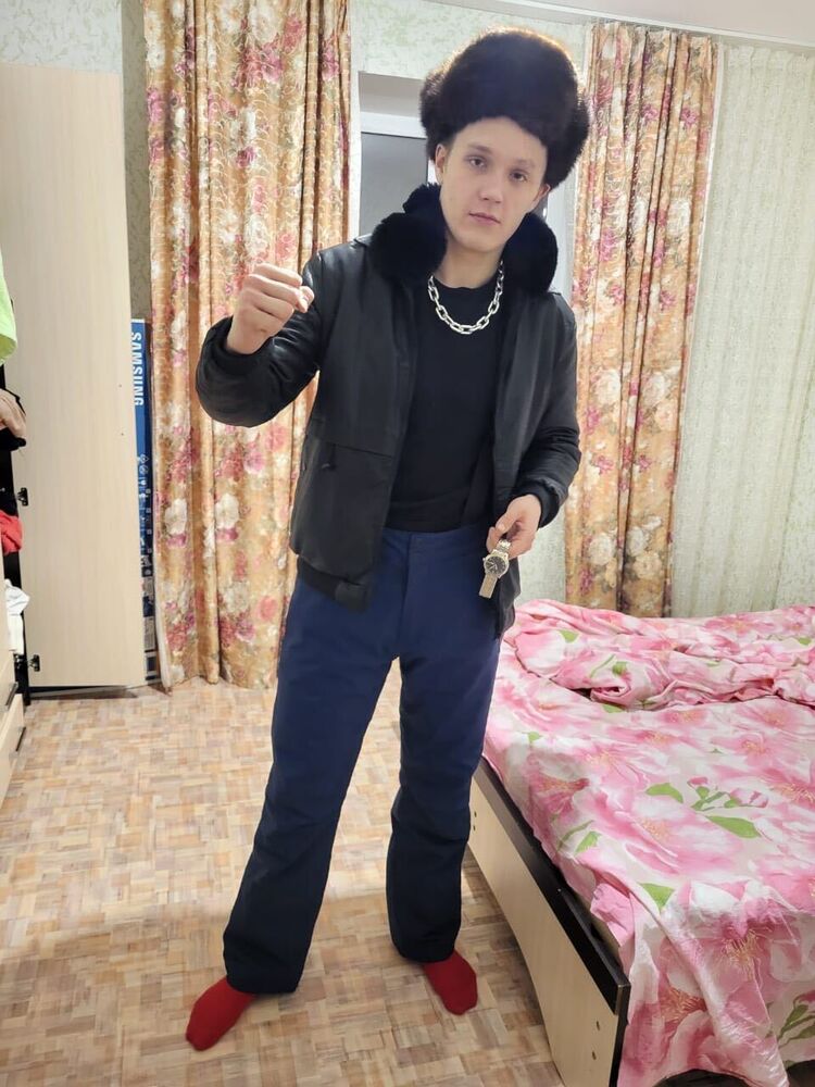  35615487  , 26 ,    