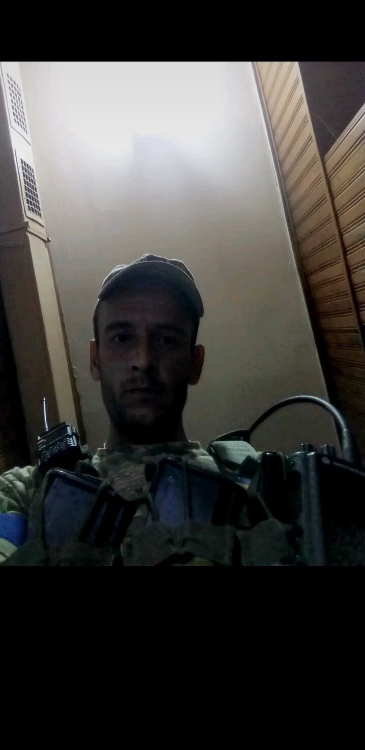  48022107  , 33 ,    