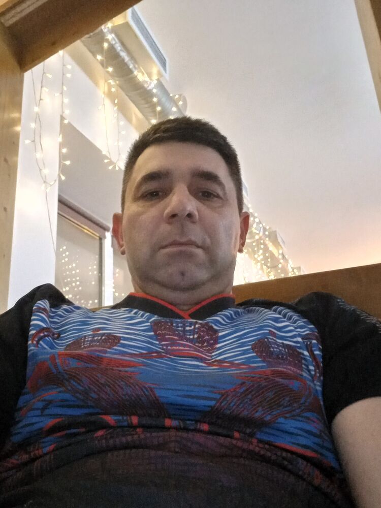  44383597  , 40 ,    -