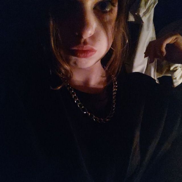  ,   Vlada, 19 ,   ,   