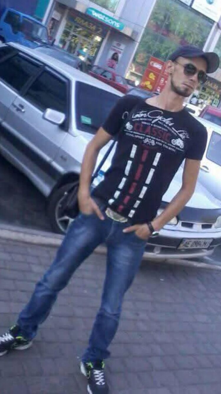 52789077  , 34 ,     