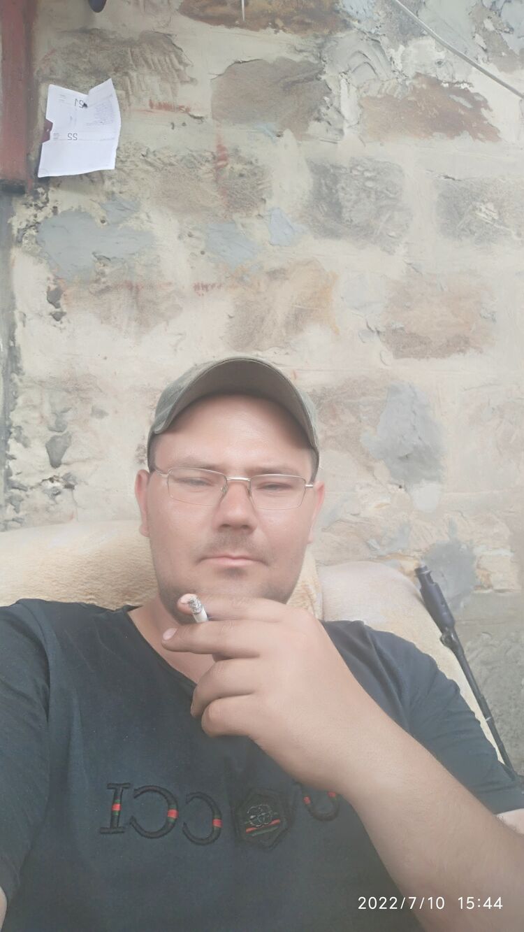 41440657  , 32 ,    