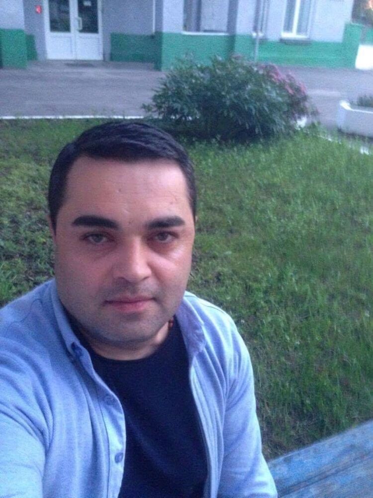  10360227  Bacho, 42 ,    