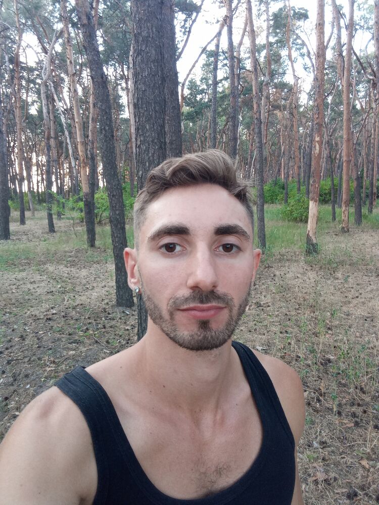  ,   Victor, 33 ,   ,   , c , 