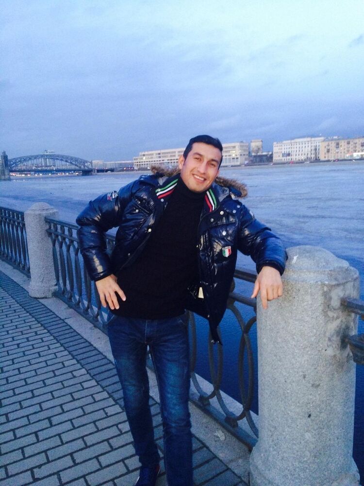  9379527  Roma, 32 ,    