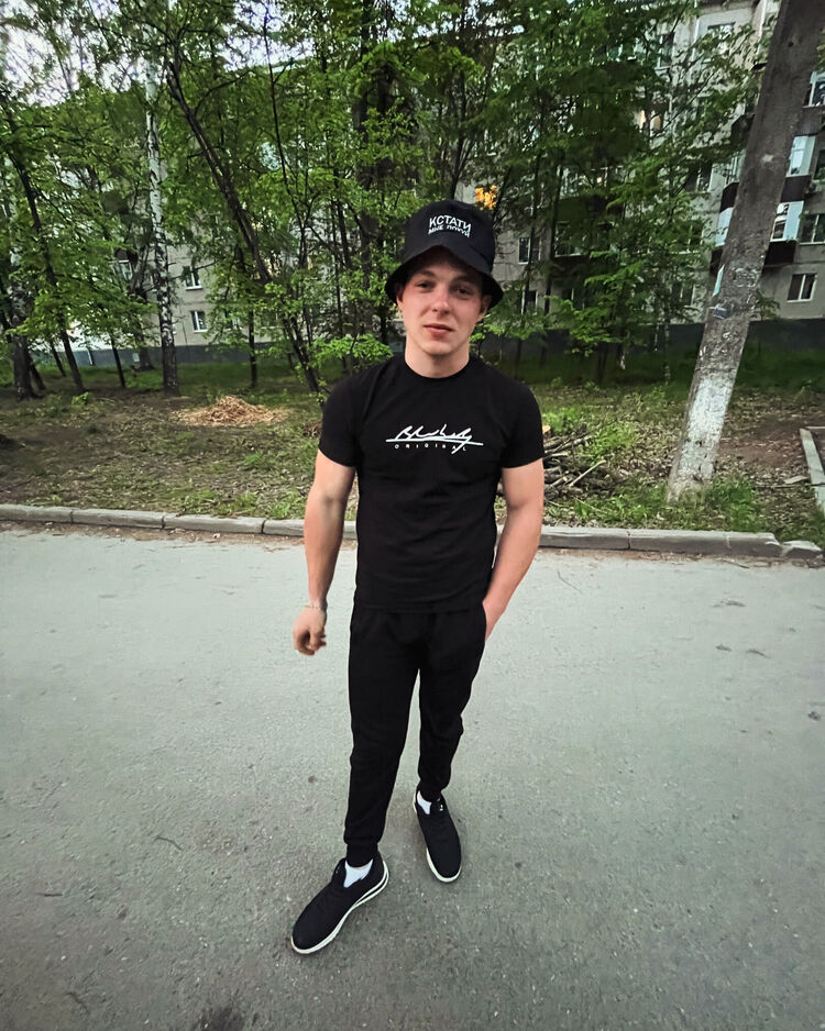  51456647  Dmitriy, 22 ,    
