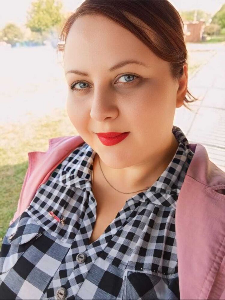  49664457  Kristina, 38 ,    