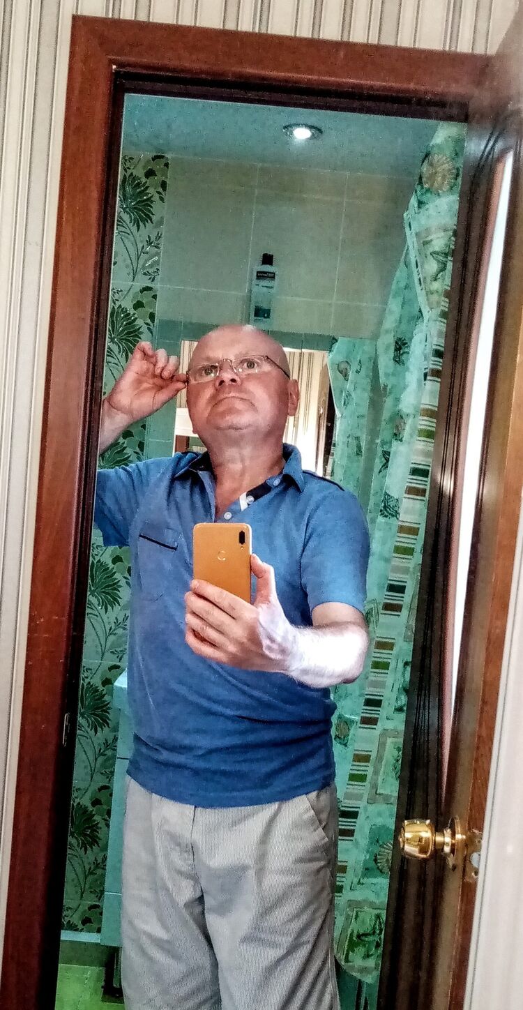 ,   Alex, 57 ,   c 